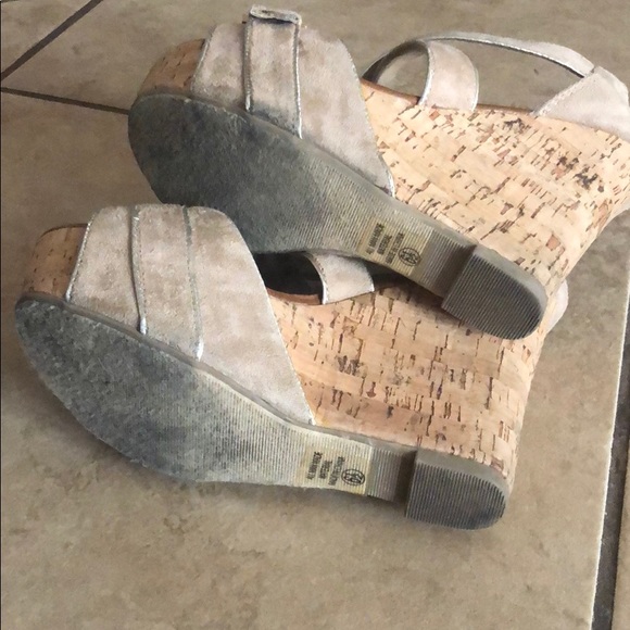 Tan Wedges - Picture 6 of 7